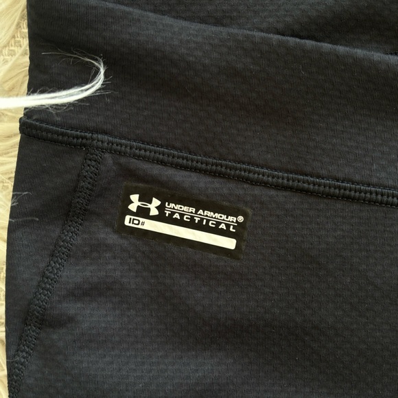 NWT Women's UA Tactical ColdGear® Infrared
Base Leggings - Picture 10 of 11